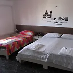 Bella Calabria Hostel *