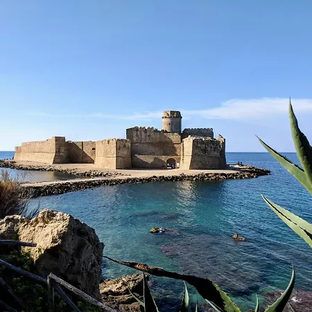 Bella Calabria Hostel *